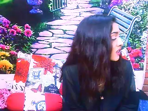 IndianPretty14u2Luv webcam