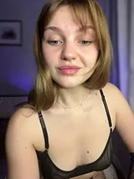 Emaline_Fane webcam