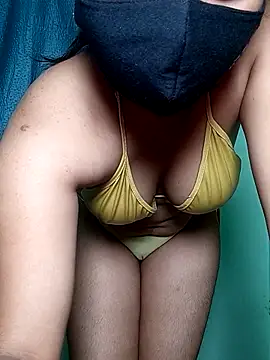shrutee12 (F young) - Full nude🫦 in public 🫦🫦