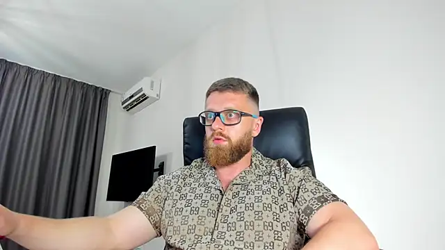 findom_guy (M young) - hard cock