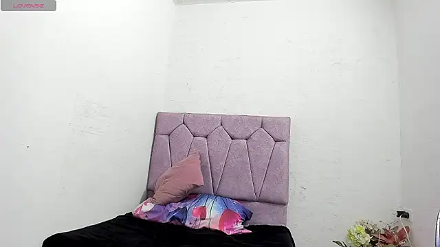 marcela_teen webcam
