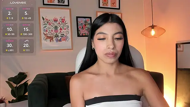 Tiffany_Low webcam