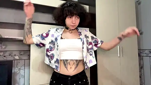 Nikatyanxx webcam