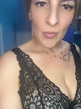 Hot-Milf4U webcam