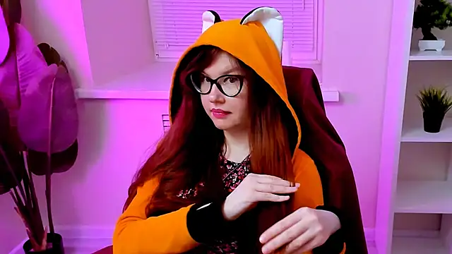 CarolGiggly webcam