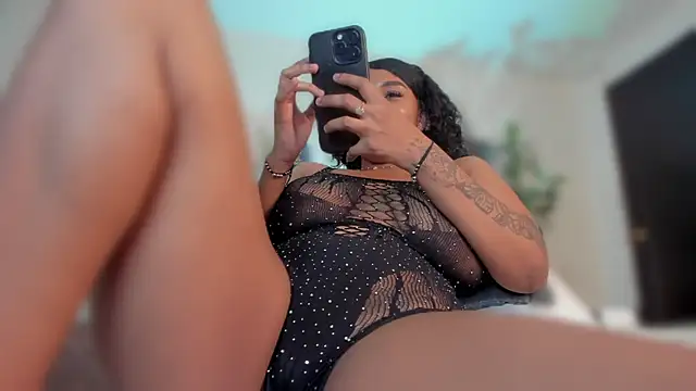 YariRose webcam
