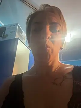 Hot-Milf4U webcam