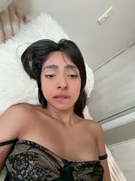ZaraLuuv webcam