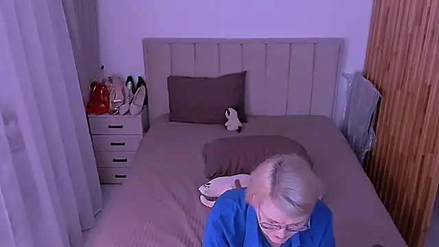sabrinamacmarren webcam