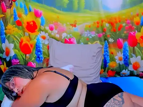 indianroxy webcam