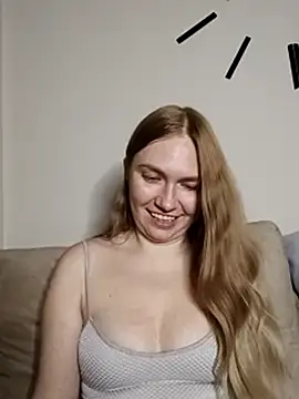 kisavixen - KisaVixen's free webcam - UK Sex Cams