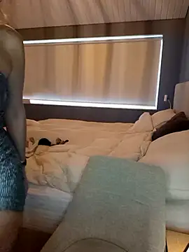 CelynaRoss live sex cam