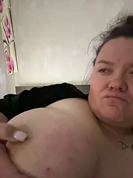SunnyLeila2101 webcam