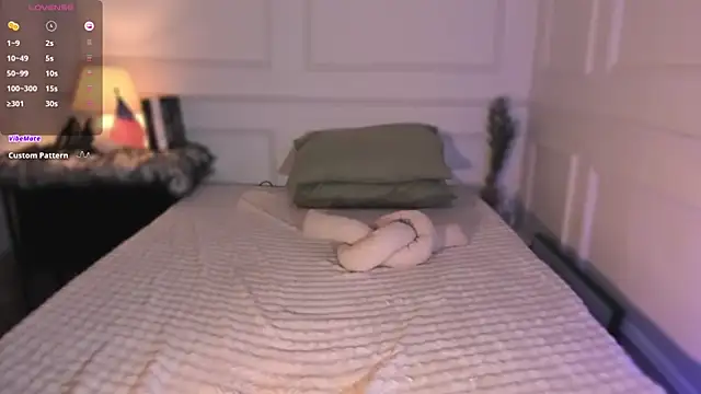 ZyraGoddes webcam
