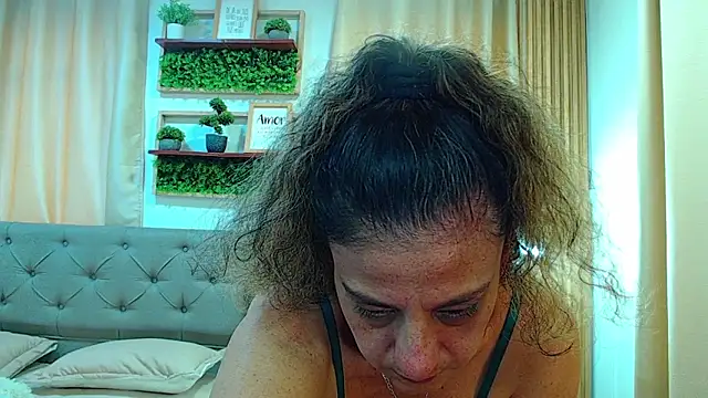 sasi_luna webcam
