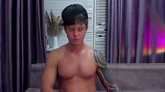 MarcoErra live sex cam