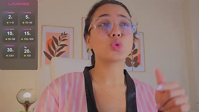 Lucia_Brown_ webcam