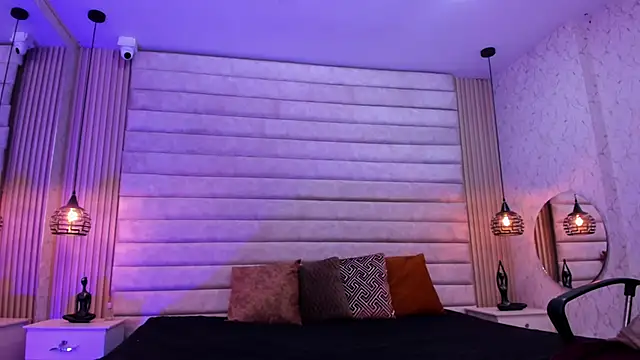 VictoriaaBlair webcam