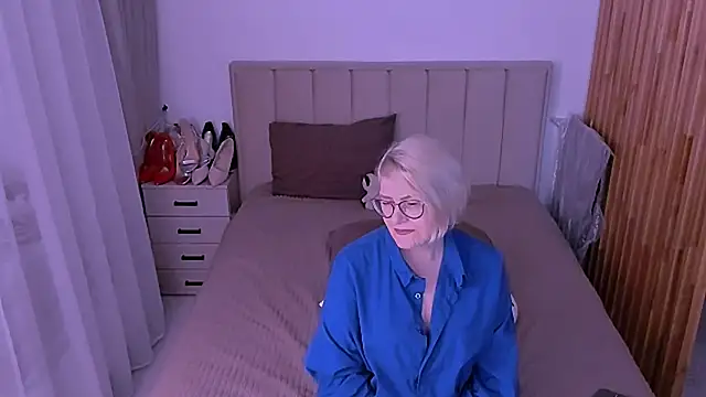sabrinamacmarren webcam