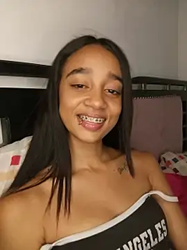 Zoe_Sweett18 Live Webcam on Stripchat