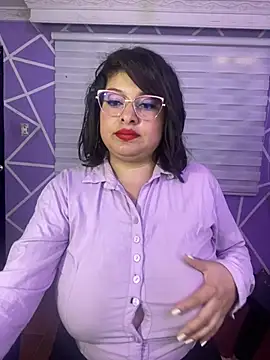 MiiaaJoness