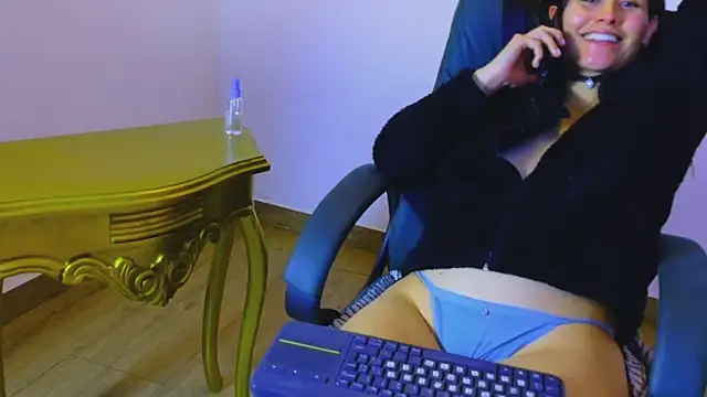 alanis_22 webcam
