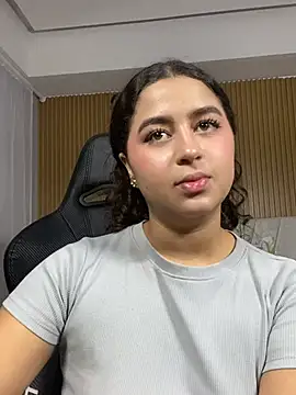 Abby_Zaf webcam
