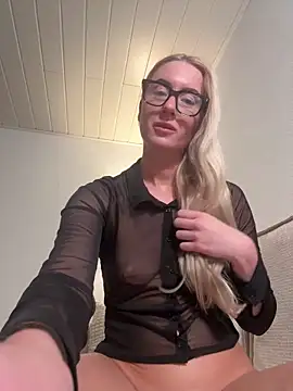 cutieemy (F young) - Last tipper wins 4 Secret Videos