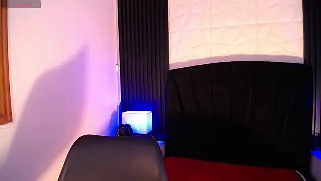 alicia_moom webcam