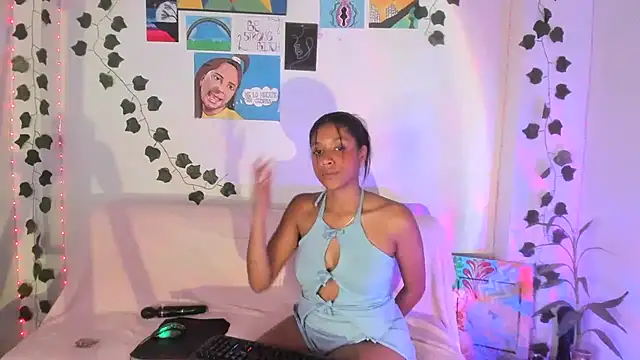 ElectraaJoness webcam