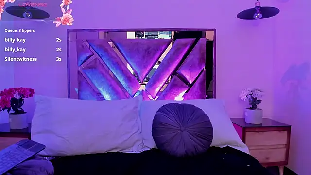 Juliette_Leroyy webcam