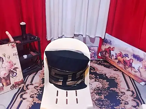 ExoticBigcockQueen live cam