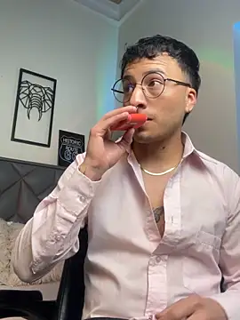Dereck_Klain webcam