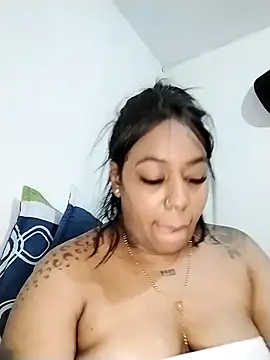 emma_purple_ webcam