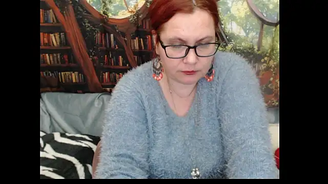PlayfullMature webcam