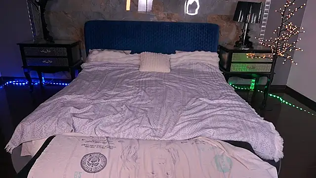 VelvetLuck webcam