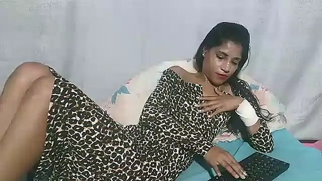 SexyIndianSky69 webcam