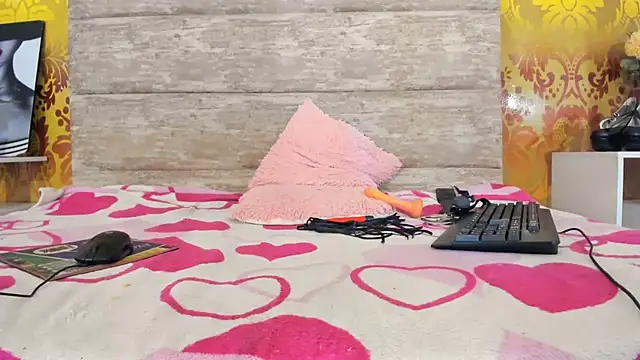 lux_royse (T young) - RIDE DILDO <3