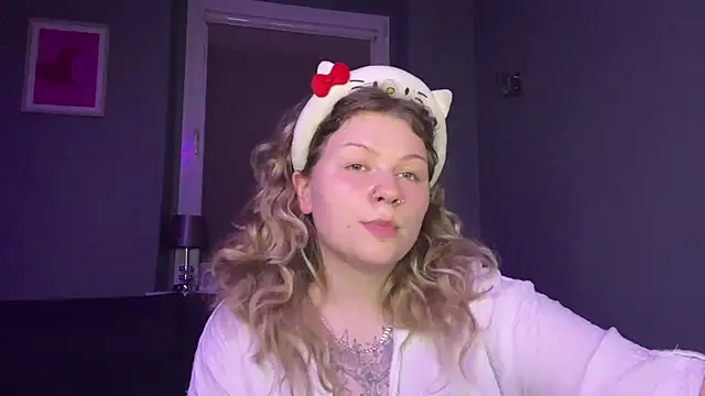 YoungAlina webcam