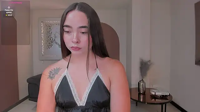 AlinaKravitz webcam