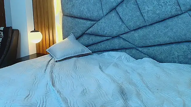 Kittie_Vixen webcam