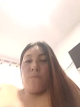 alma_rouge webcam