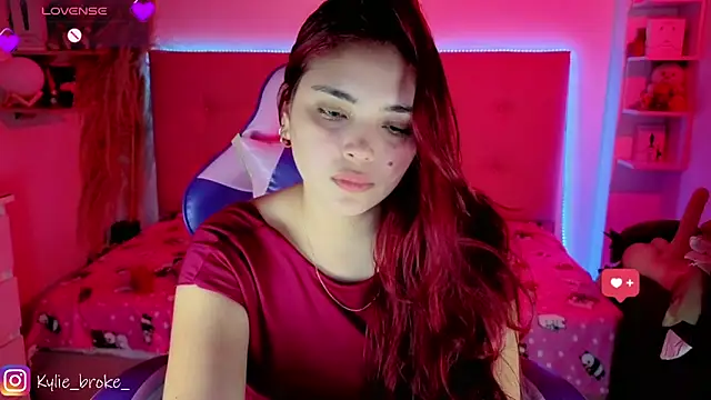 Kylie_brokee webcam