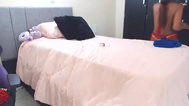 Keyra_Dainty webcam
