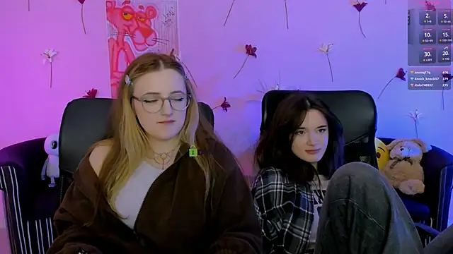 liana_kisses webcam