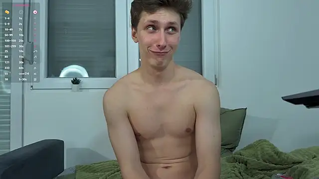 imadri (M twink) - Doggy pose without undies