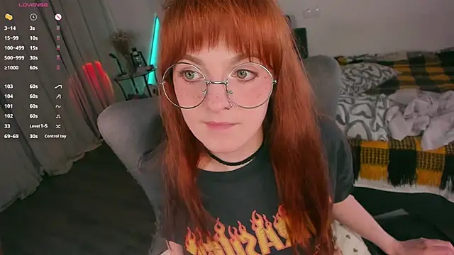 Alice_CutePerv webcam