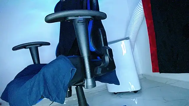 MAXJONES_2 webcam