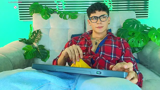 CamiiGuzmanX webcam