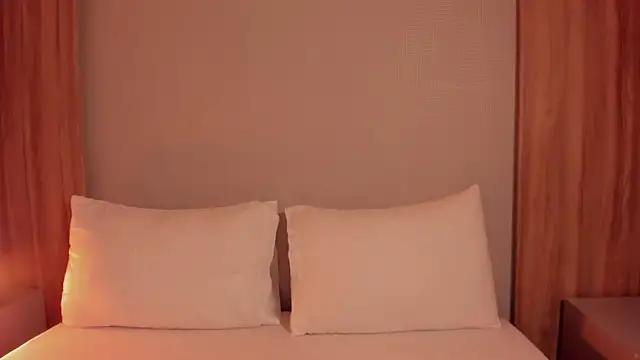 allie_bruce webcam